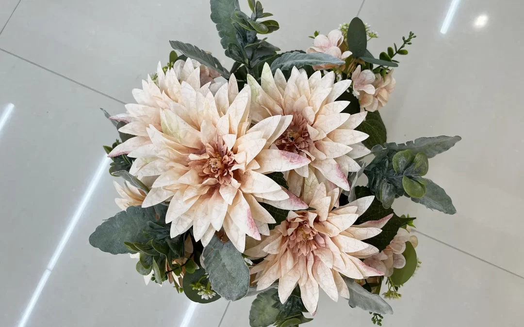 Top quality artificial dahlia boquet flowers China BR260001